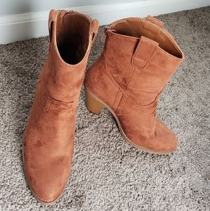 ShoeDazzle Jordean Western Style Bootie